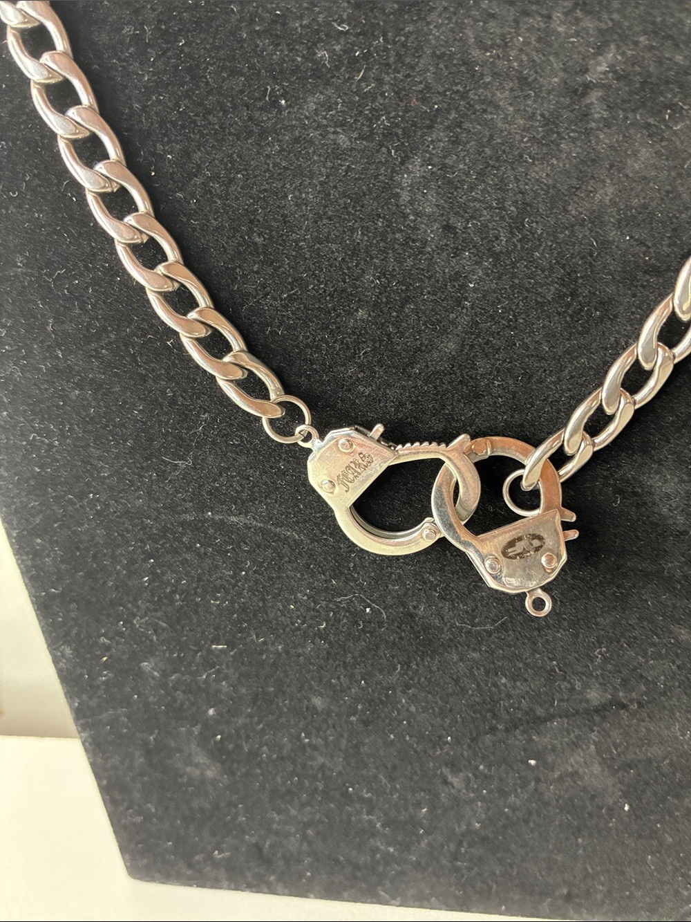 Chunky Silver Fear Handcuff 22” Stainless Steel Chain Necklace - Picture 7 of 12